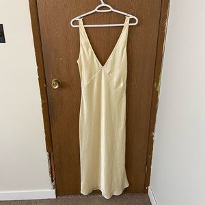 NWOT - Aritzia Wilfred Sonnet Slip Dress